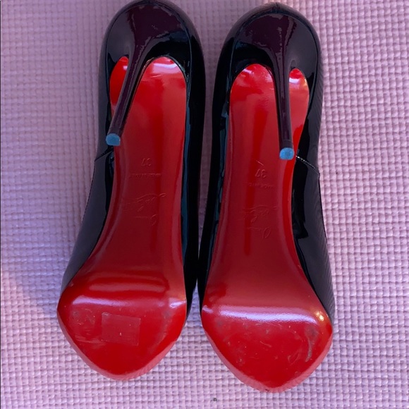 Christian Louboutin Patent Peeptoe Pump 👠 - Picture 3 of 6